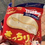 セブンイレブン 座間相武台前 - ミルキーアイスモナカ(144kcal)