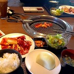 焼肉ぐりぐり家 - 2人でこのボリューム！