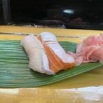 亀庄寿司 - サーモンとヒラス