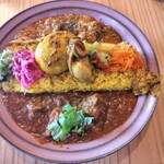 中郷クミン - 上がチキン、下がポークビンダルー