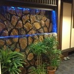Dainingu Seseragi - 玄関を入るとなんと正面に滝が！！