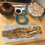 関西風 炭焼うなぎ専門店 鰻丸 - 