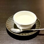 中華旬菜 雲の上 - 杏仁豆腐