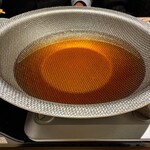 水産会社直営 魚右衛門 - 鍋の出汁