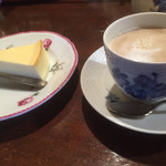 カフェ・グレ - チーズケーキとカフェオレのセット
