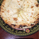 フルバリ アジアン - チーズナン