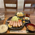 とんかつ ぎんなん - 特リブロースかつ定食、カキフライ単品２個