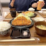 ロースカツ定食 修 - 鹿児島県産南州ナチュラル豚リブロース定食！