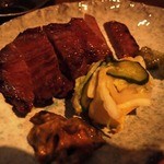 琉球しゃぶしゃぶ 豊 - 厚切り牛タン（１０５０円）