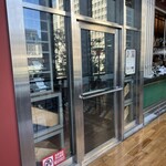 RIGOLETTO　WINE　AND　BAR - 入り口