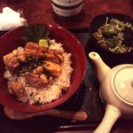Ginshariyagohantakeru - 岩塩で焼いた鶏出汁茶漬け セット内容