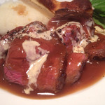 イノーヴェ - 濠産牛ランプのローストビーフ