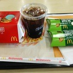 Makudonarudo - ビッグマック、プレミアムローストコーヒー(アイス)、ホットアップルパイ