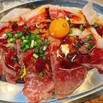 ホルモン・ジビエ 明星 - ■宮崎牛 特選ロースユッケ ⭐️