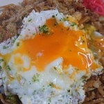 天神橋 - 富士宮やきそば大盛り・目玉焼きトッピング