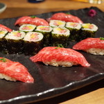 炭火焼肉 なかはら - 和牛握り(2貫) 巻物(3切) ＠1,800円