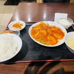 친탄탄 카이힌 마쿠하리 에키마에점 - 