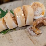 どぜう・四季料理 やぶや - イカ印籠寿し♡
      柔らかいヤリイカの身に酢飯が詰まっています( *´꒳`* )♡