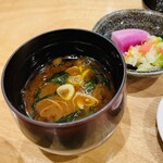 天ぷら 和 - 赤だし　香の物