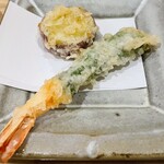 天ぷら 和 - さつまいも　海老のしそ巻き