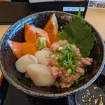 釣りよかでしょう。×ますよね 海鮮丼屋 - 