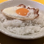 ガンボキッチン 周 - ライス＋半熟目玉焼
