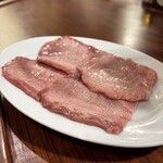 焼肉ホルモン 幻勝 - 和牛上生タン塩