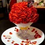 慈げん - 君は薔薇よりもっと美しい！見た目最強！中のフルーツと上のクリームの組み合わせ◎