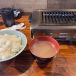 マル陽 - ライスは大盛り無料ですが、肉が多すぎて足りません！