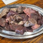 マル陽 - お肉は大ぶりなホルモンが20切れ以上入ってます！コスパ良すぎ！