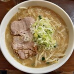 大慶 - みそらーめん 880円