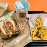 バーガーキング - 料理写真:ベーコンチーズワッパー フレンチフライとメロンソーダ付き 940円くらい(クーポン使用)