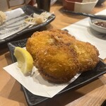 ヤマヤ鮮魚店 弥平 - なめろうフライ？