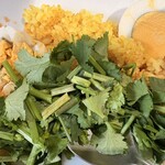 サファリカレーショップ - パクチーを乗せて尚美味しく