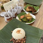 Ayam Betutu Ibu Nia  - 