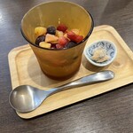 四川 郷土菜 シャンバァロウ - マンゴープリン