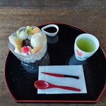 豊門ラウンジ - クリームあんみつ【煎茶付】￥1100(税込)、私の訪問時のお値段。アイスのない普通のあんみつもあります。