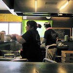 花水ラオシャン - 厨房には適度な緊張感