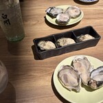 銀座で生牡蠣が美味しい専門店 牡蠣Bar - 