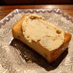 薪鳥新神戸 - 薪焼きのパン