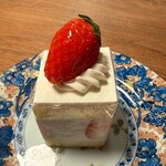 トシ・ヨロイヅカ 東京 - 