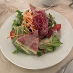 カフェテリア　アルポルト 名古屋 - セットのグリーンサラダ　グリーンサラダと言いつつ、紅芯大根や紫キャベツやにんじんなどの野菜があってうれしい