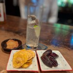 Blues'Bar Shine - おつまみ♡「チャーム」って言うんですね( ˊᵕˋ ;)