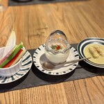 Bon Appetit - オードブルの盛り合わせ
                        ●季節野菜のバーニャカウダ
                        ●本マグロのタルタルと温泉卵　柚子胡椒風味
                        ●鳴門金時のニョッキ　ピスタチオとゴルゴンゾーラチーズのソース