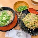 豚旨うま屋ラーメン - 料理写真: