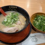 豚旨うま屋ラーメン - 