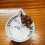 蕎麦 しらいし - 瓶ビール  ¥650  甘味噌  ナッツが効いてる♪