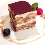 Fresco Italian Restaurant - LeaLeaスペシャルディナー 8010円 のマカダミアのティラミス