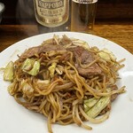 こづち - やきそば800円、湯気の香りがたまらん