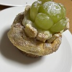 OH MY DELI ニュー行徳店 - シャインマスカットとクリームチーズパイ